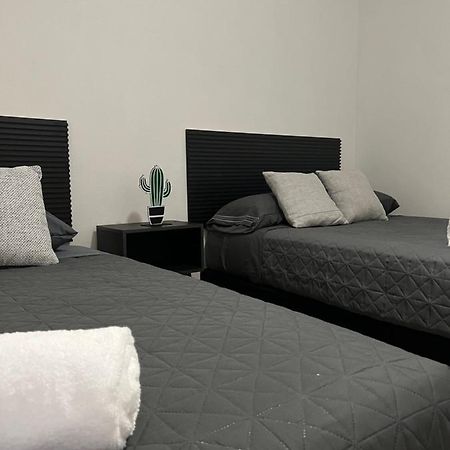 Hotel Tia Flora Leon Ngoại thất bức ảnh