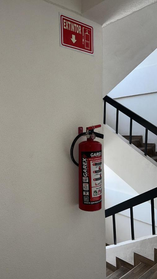 Hotel Tia Flora Leon Ngoại thất bức ảnh