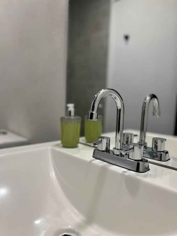 Hotel Tia Flora Leon Ngoại thất bức ảnh