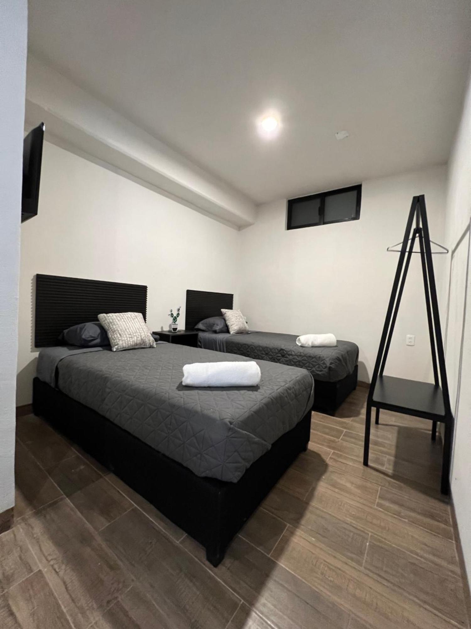 Hotel Tia Flora Leon Ngoại thất bức ảnh